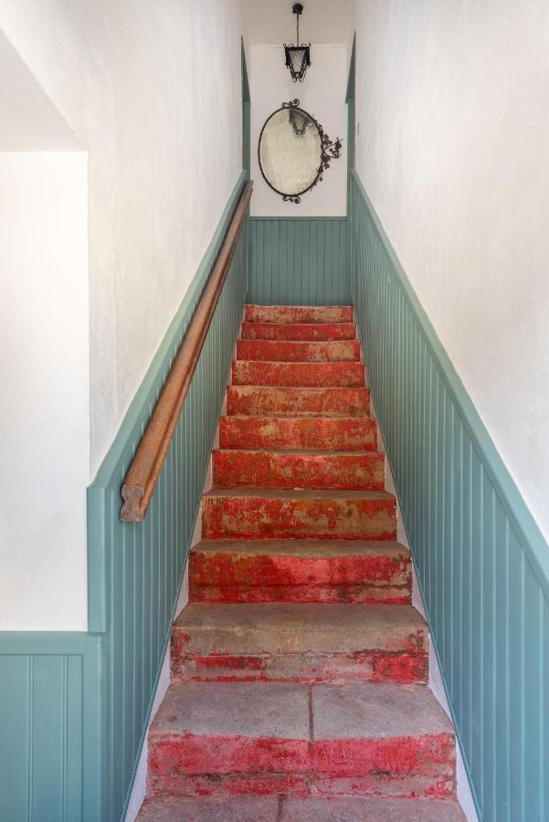 L'Escalier Rouge - Maison Renovee Avec Cour Luc-sur-Mer Exterior photo